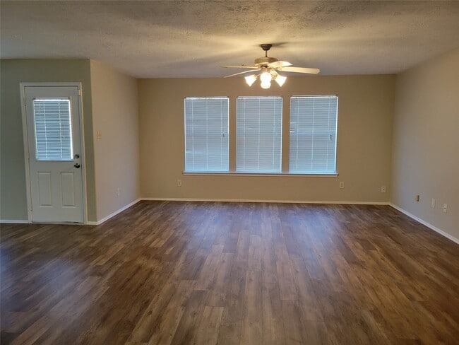 Building Photo - 19426 Old Barngate Ln