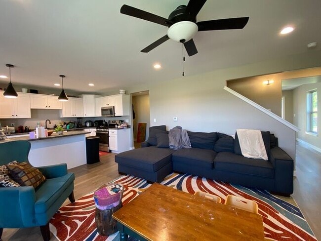 Foto del edificio - $2,550 | 4 Bedroom, 3.5 Bathroom House | Pets Negotiable | Available for a January 1st, 2026 Move...