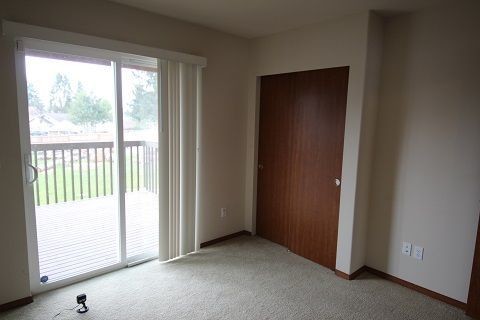 Foto del edificio - 5825 Lowell Rd