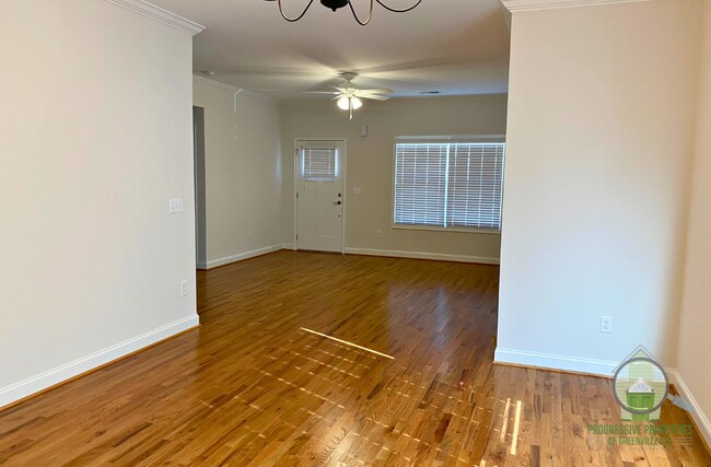 Photo - 26 Bigby St House