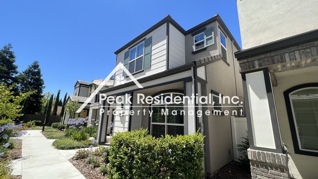 Photo - Newer 3bd/2.5ba West Sacramento Home with 2 Car Garage!