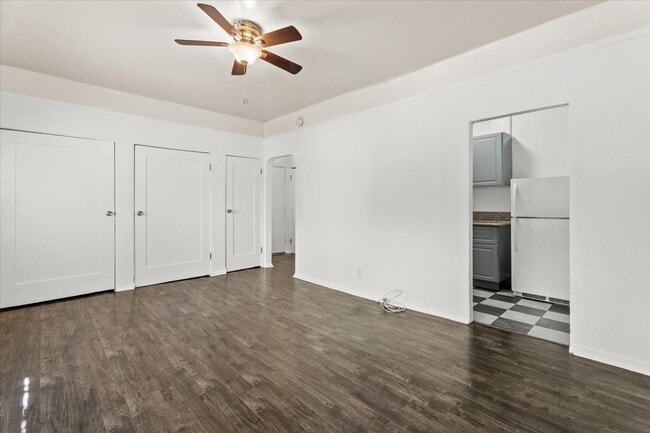 Building Photo - 1010 N Madison Ave