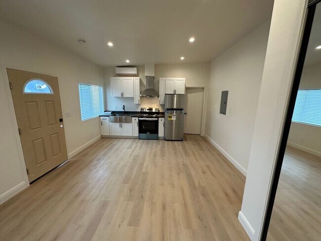 Foto del edificio - 6612 Telegraph Ave