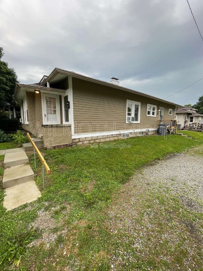 Building Photo - 776 Dequincy St