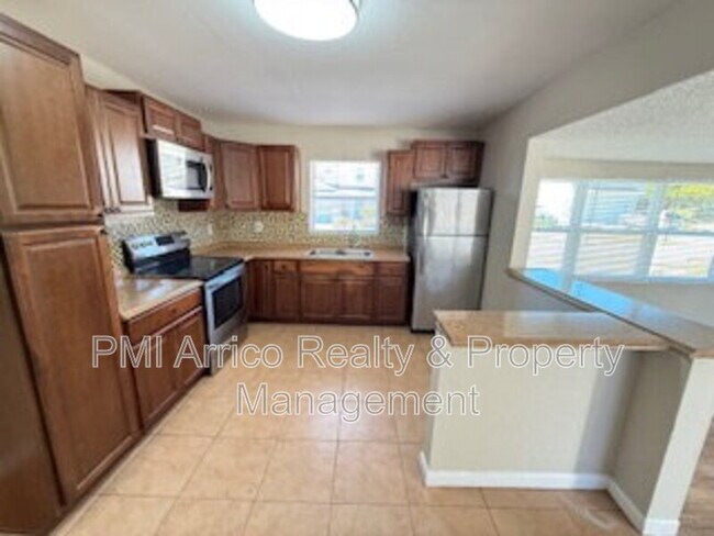 Foto del edificio - 2723 W State St