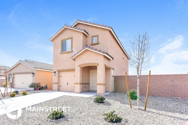 Building Photo - 1883 Metamora St