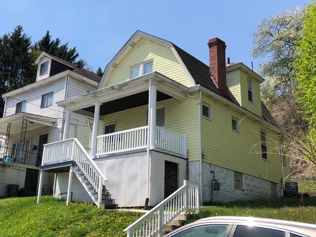 Building Photo - 1714 Dagmar Ave