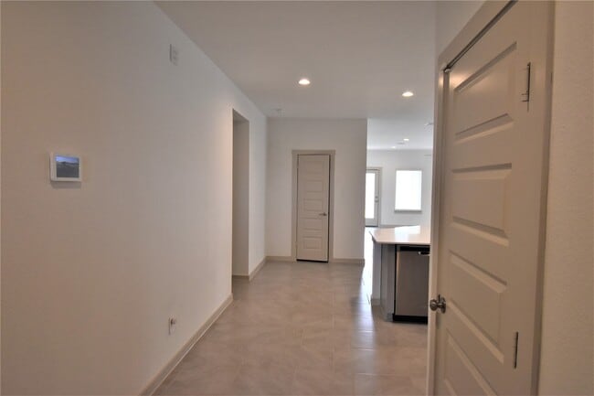 Building Photo - 4023 Yonkers Valley Ln