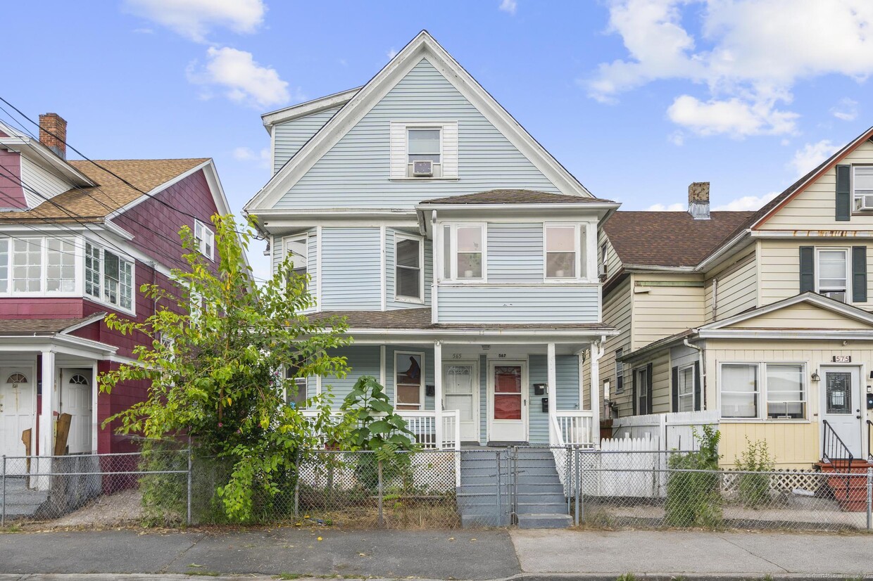 Foto principal - 565 Carroll Ave