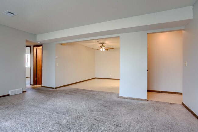 Building Photo - 4801 Claire Ave