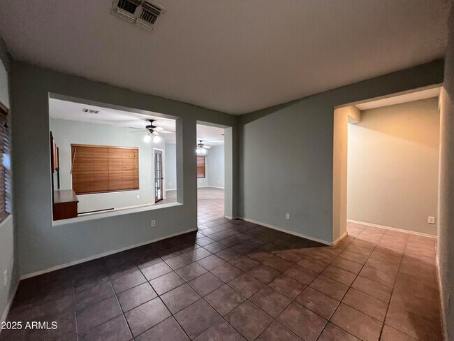 Foto del edificio - 1961 E Shannon St