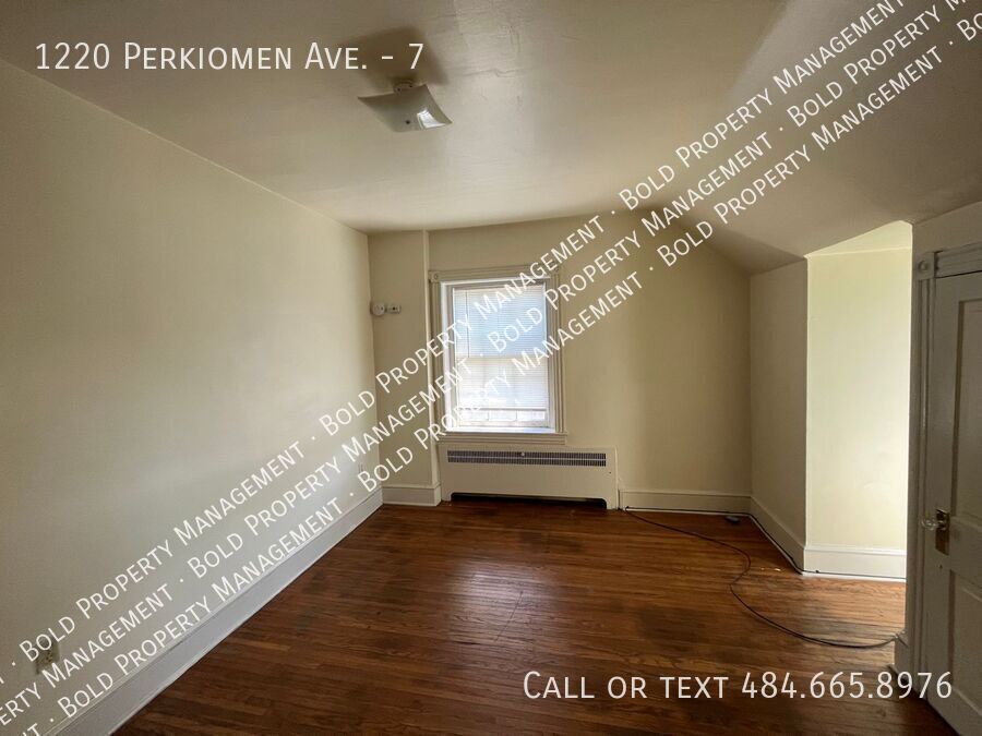 Photo - 1220 Perkiomen Ave.-7
