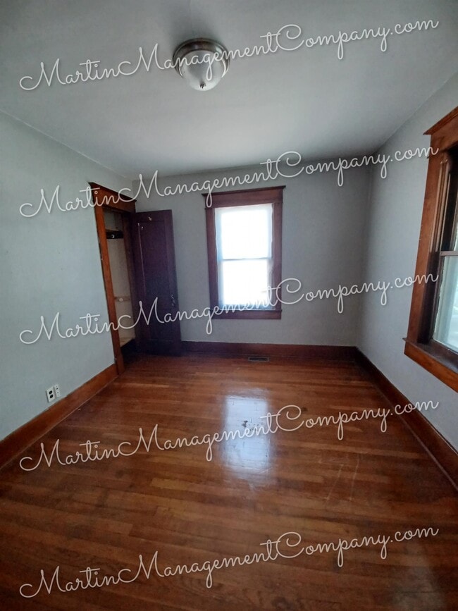 Foto del edificio - 1426 S Sneed Ave