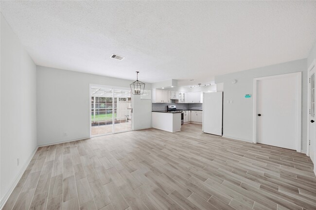Building Photo - 9631 Truscon Dr