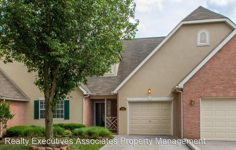 Foto principal - 2 br, 2 bath House - 5720 Fall Creek Lane