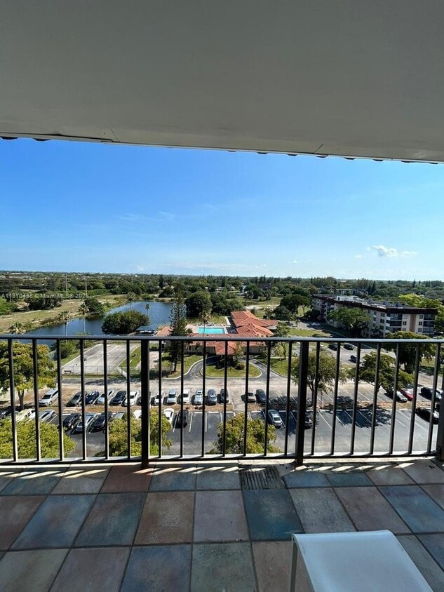 4164 Inverrary Dr Unit 1008, Lauderhill, FL 33319 Condo for Rent in