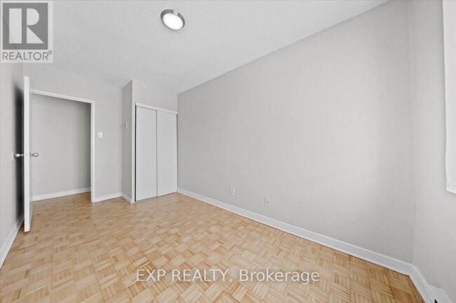 Building Photo - 1435 Morisset Ave