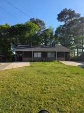 Building Photo - 1150 Pinedale Cir NW