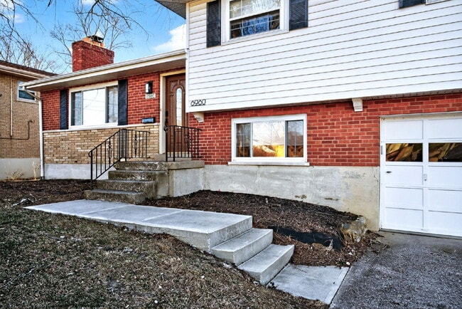 Foto del edificio - 8980 Cherry Blossom Ln