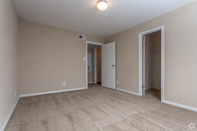 1 habitación, 1 baño, 720 pies cuadrados, dormitorio - Foxwood