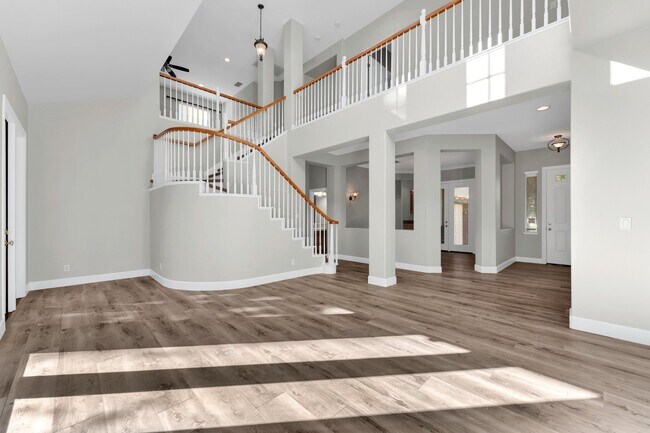 Foto del edificio - 16 Pinewood Pl