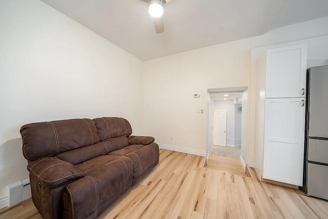 Foto del edificio - 137 W 15th St