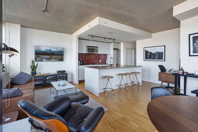 Photo du bâtiment - 128 W Cordova St