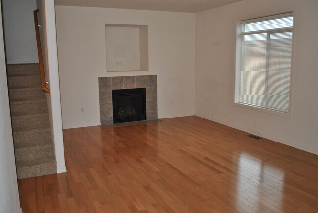 Foto del edificio - 1/2 OFF OCTOBER RENT - 4 Bedroom