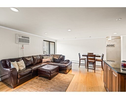 Building Photo - 200 Park Terrace Dr