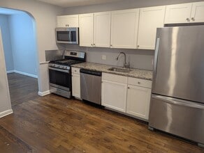 Building Photo - 42 Texas Dr