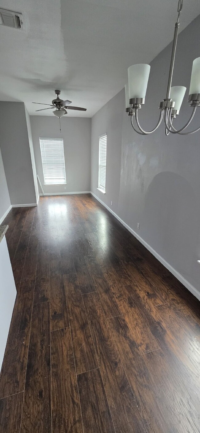 Building Photo - 228 Lotus Ave