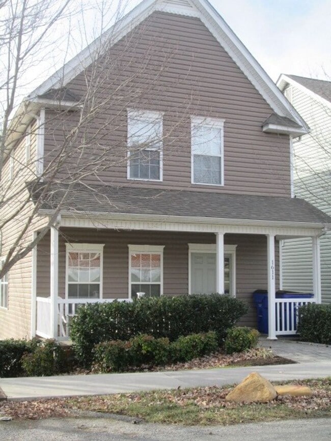 Building Photo - 1611 Whipple Dr