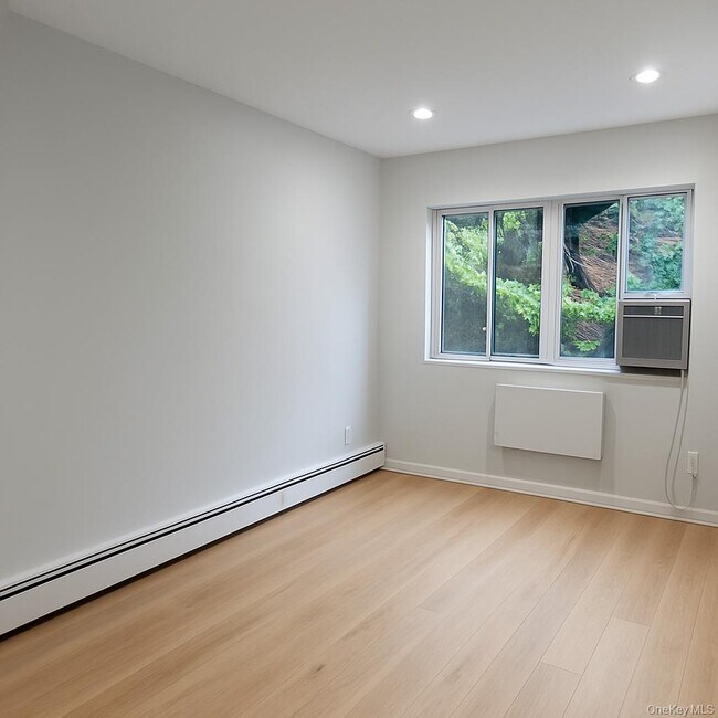 Foto del edificio - 987 Halsey St