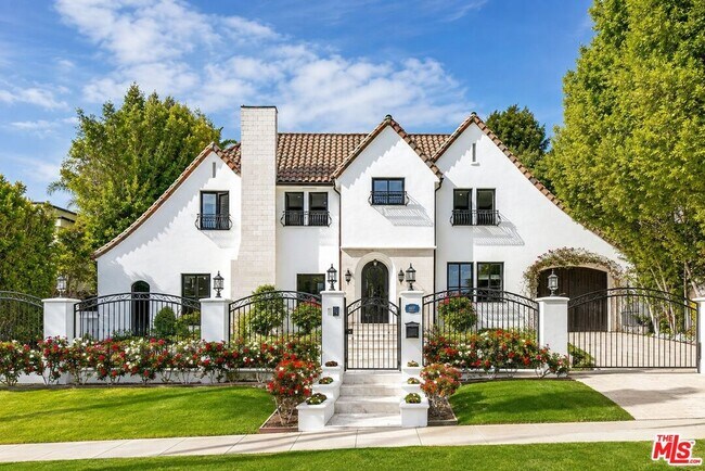 Foto del edificio - 607 N Hillcrest Rd