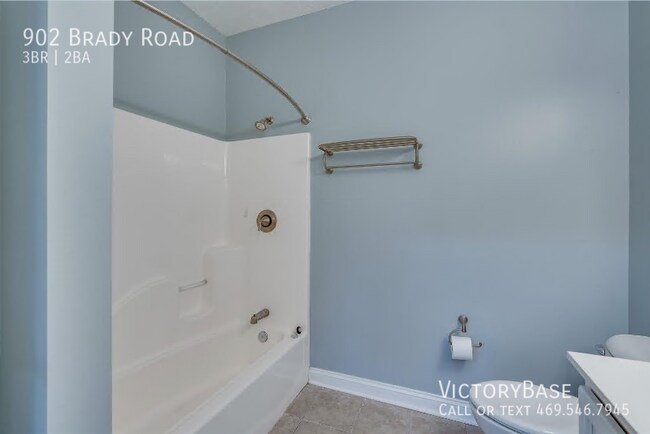 Foto del edificio - 902 Brady Rd