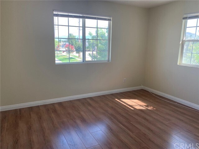 Foto del edificio - 15447 Pomona Rincon Rd