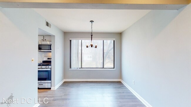 Building Photo - 2 br, 1 bath House - 1727 28th St SE Unit 204