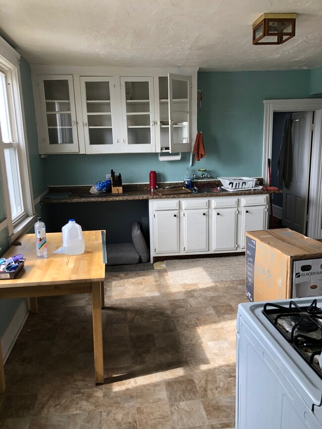 Kitchen - 1908 E 123rd St