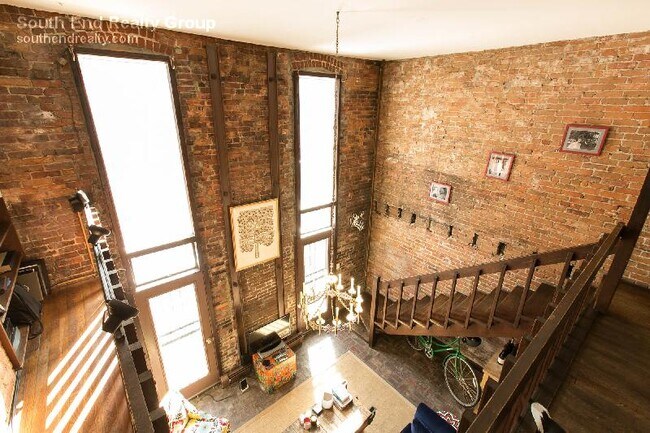 Building Photo - 21 Dartmouth Pl