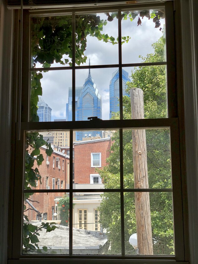 View to skyline 3rd fl - 1535 Lombard St