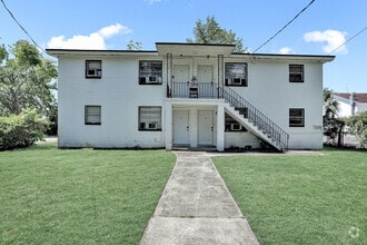 Building Photo - 5634 Astor Pl