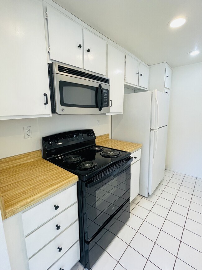 Foto del edificio - 7076 Park Mesa Way