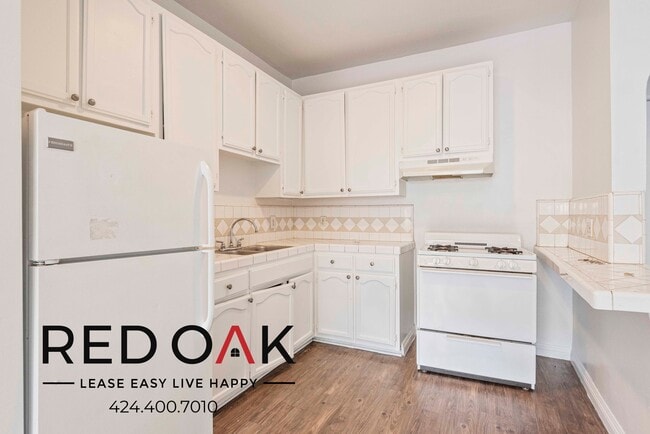 Foto del edificio - 706 N St Andrews Pl