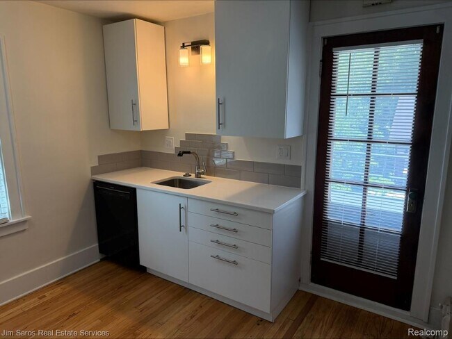 Foto del edificio - 851 Saint Clair Ave