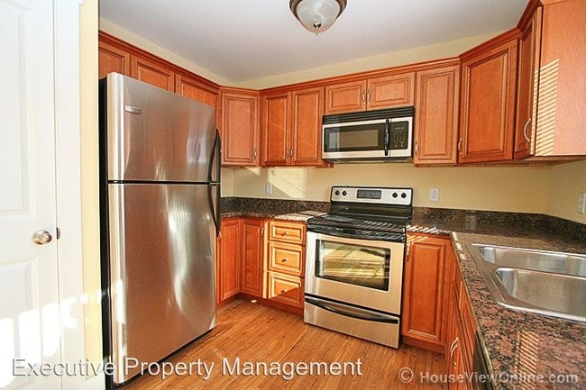Building Photo - 2271 Garrett Ln