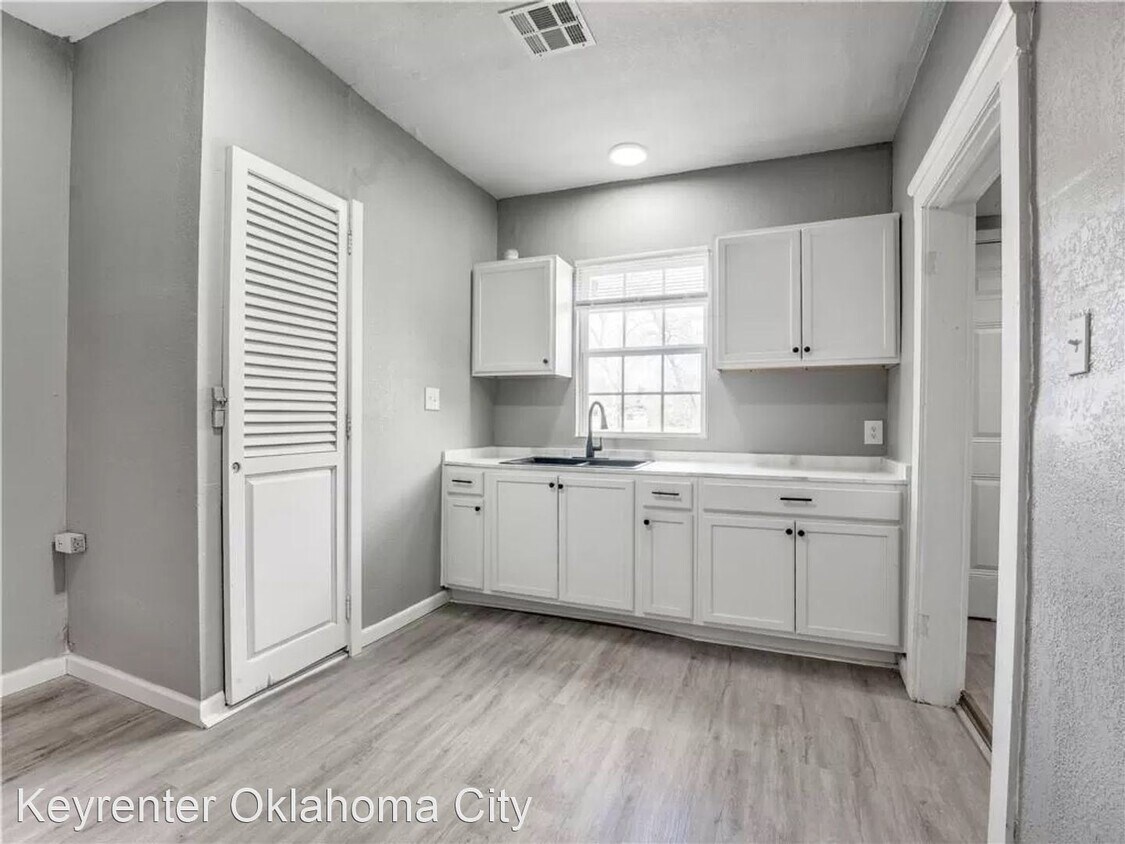 Foto principal - 3 br, 1 bath House - 3301 N McKinley Ave