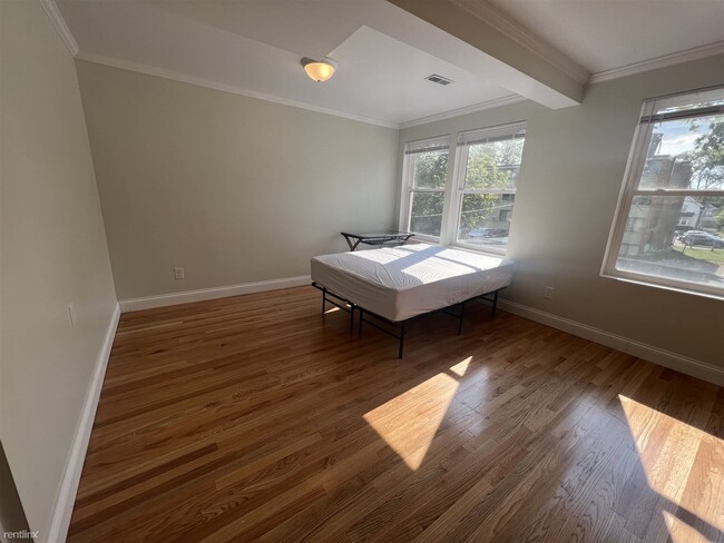 Building Photo - 6 br, 5 bath House - 421 Benjamin St