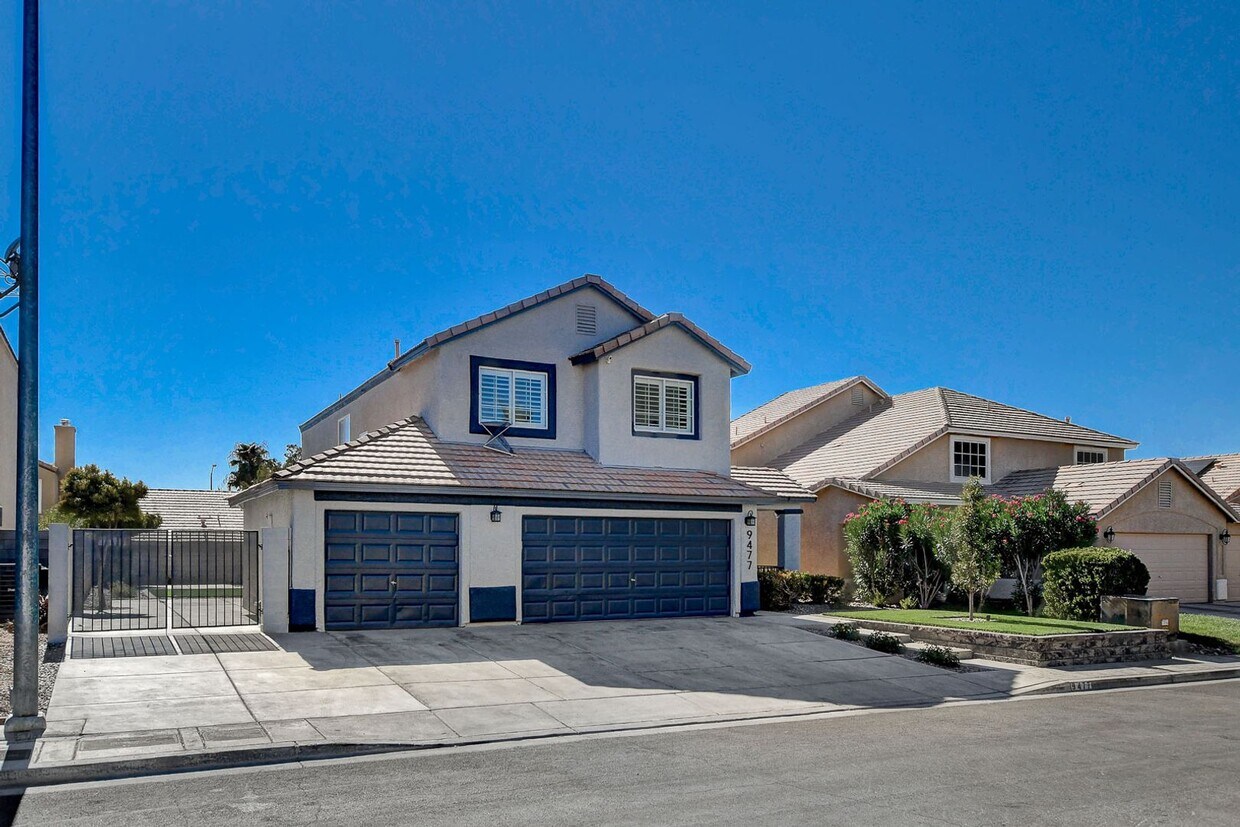 Primary Photo - Stunning Silverado Ranch Home with RV parking