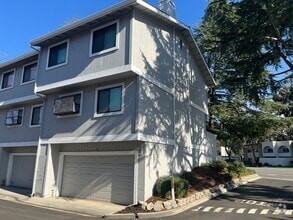 Building Photo - 113 Monte Villa Ct