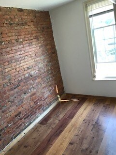 Foto del edificio - 1 Dana Ave